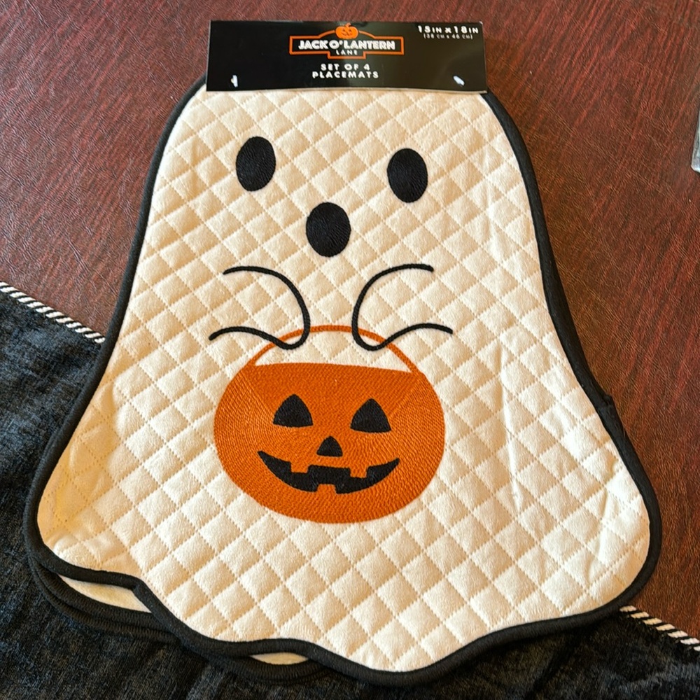JACK O’ LANTERN lane set of 4 placemats 15 x 18“